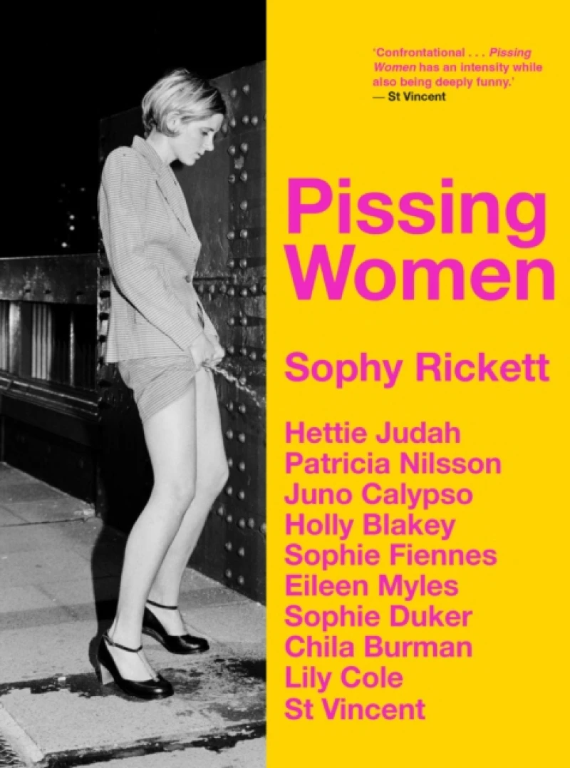 PISSING WOMEN